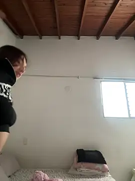 Mia  Gray online show from 12, 1, 2026