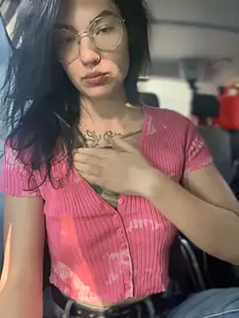 Snapshot of MeekyRich chatting on 16, 9, 2025 MeekyRich online show from 16, 9, 2025