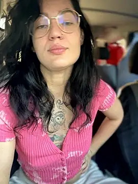 Snapshot of MeekyRich chatting on 27, 9, 2025 MeekyRich online show from 27, 9, 2025