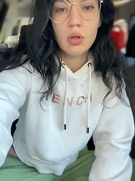 Snapshot of MeekyRich chatting on 10, 10, 2025 MeekyRich online show from 10, 10, 2025