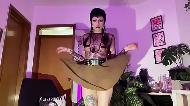 Snapshot of ELENA_UMBRA chatting on 27, 11, 2025 ELENA UMBRA online show from 27, 11, 2025