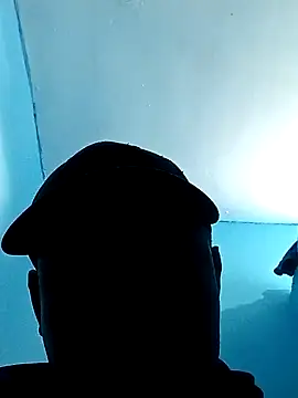 luuiss12 online show from 22, 9, 2025