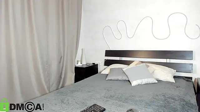 Candy Cansew online show from 8, 11, 2025