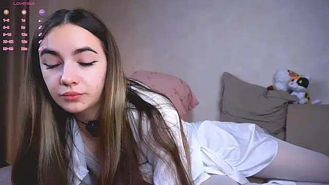 CupSizeGirl online show from 10, 10, 2025