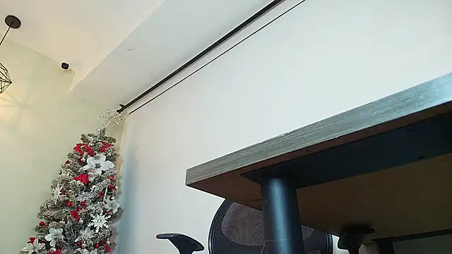  Victoria Collins online show from 18, 12, 2025