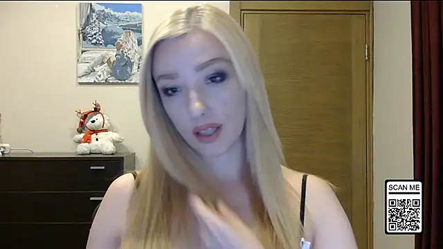 Wild Silk Desire online show from 15, 12, 2025