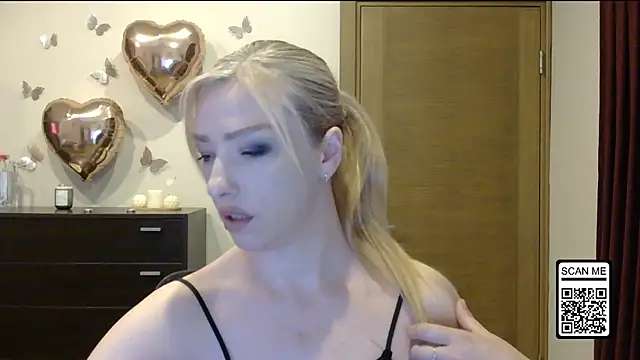 Snapshot of Wild_Silk_Desire chatting on 6, 6, 2026 Wild Silk Desire online show from 6, 6, 2026