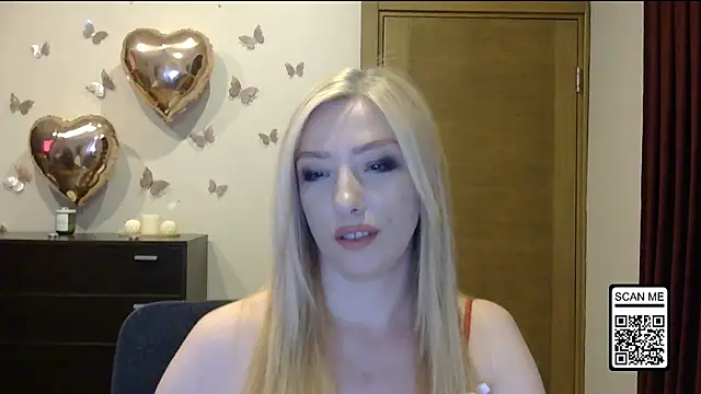 Snapshot of Wild_Silk_Desire chatting on 15, 6, 2026 Wild Silk Desire online show from 15, 6, 2026