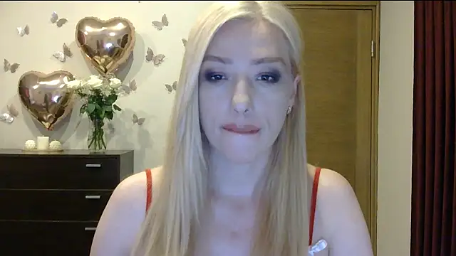 Snapshot of Wild_Silk_Desire chatting on 3, 7, 2026 Wild Silk Desire online show from 3, 7, 2026