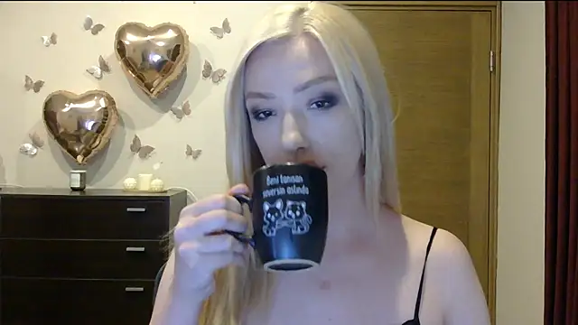 Snapshot of Wild_Silk_Desire chatting on 7, 7, 2026 Wild Silk Desire online show from 7, 7, 2026