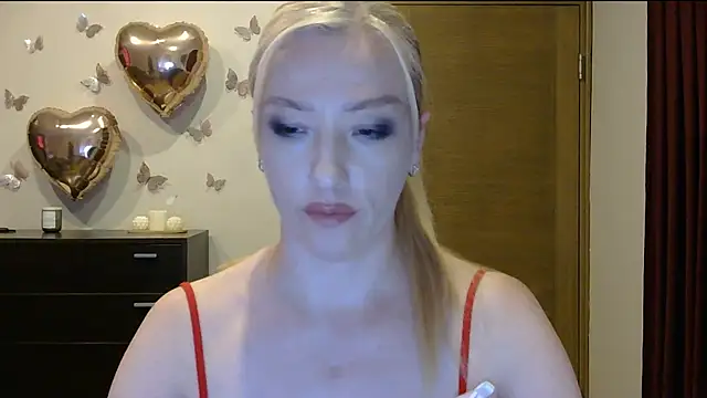 Snapshot of Wild_Silk_Desire chatting on 19, 7, 2026 Wild Silk Desire online show from 19, 7, 2026