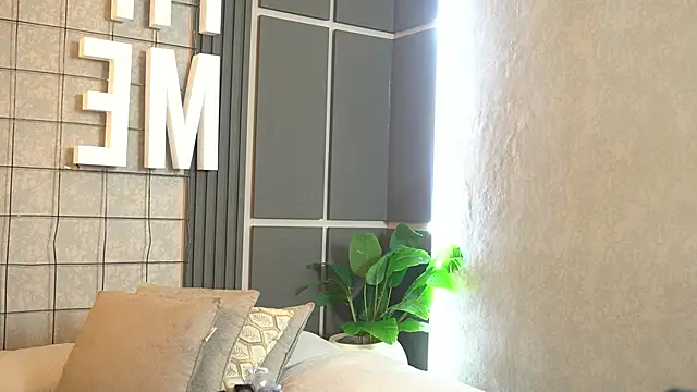 Susan wall online show from 12, 9, 2025