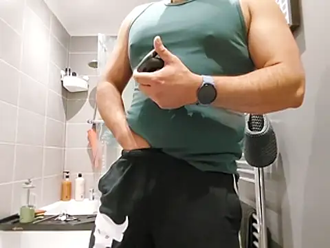 CloudyMuscleBeefy online show from 25, 10, 2025