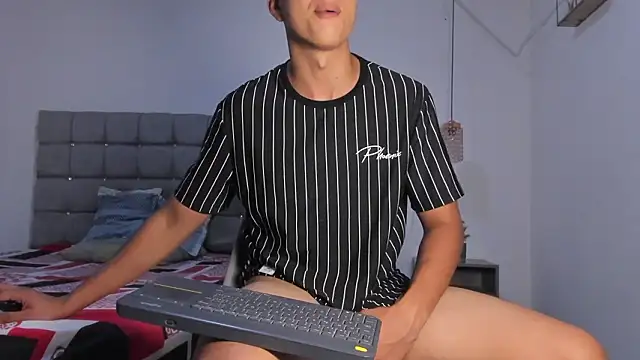 Santy Stump online show from 8, 3, 2026