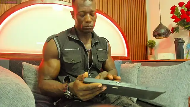 MarcusBlack  online show from 5, 11, 2025