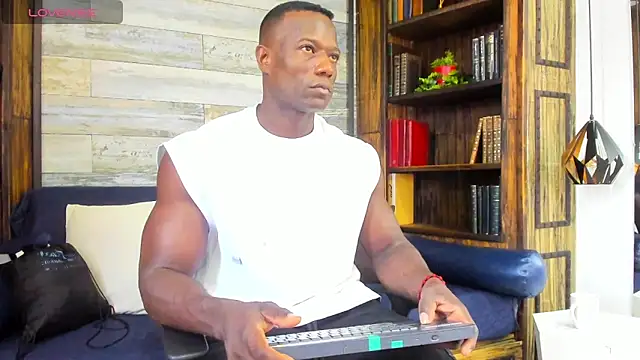 MarcusBlack  online show from 30, 4, 2026