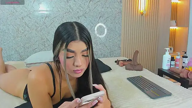 Antonella west online show from 4, 5, 2026