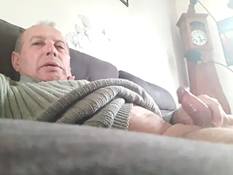 Vince072 online show from 6, 11, 2025