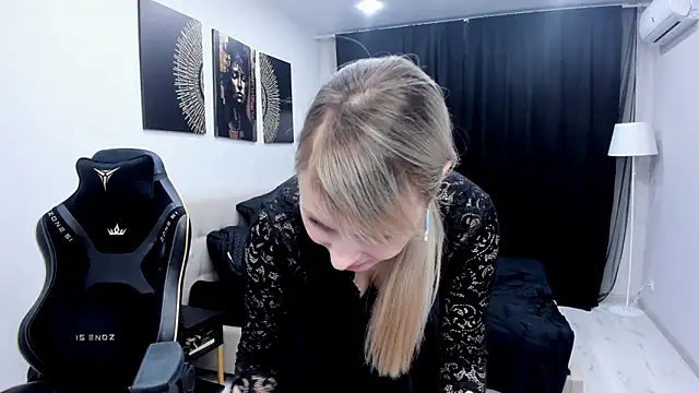 Snapshot of LindaSandy_1 chatting on 15, 3, 2026 LindaSandy 1 online show from 15, 3, 2026