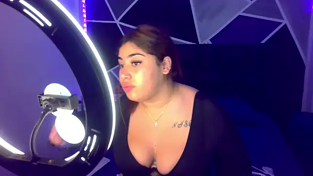 jazminslut online show from 3, 5, 2026
