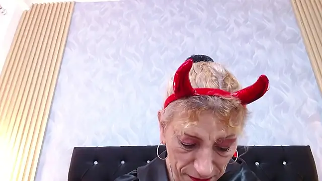 xandrinakarzon online show from 31, 10, 2025