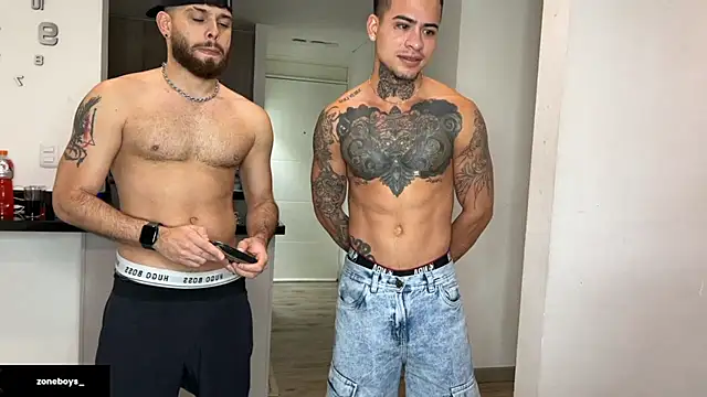 Snapshot of zoneboys chatting on 17, 1, 2026 zoneboys online show from 17, 1, 2026