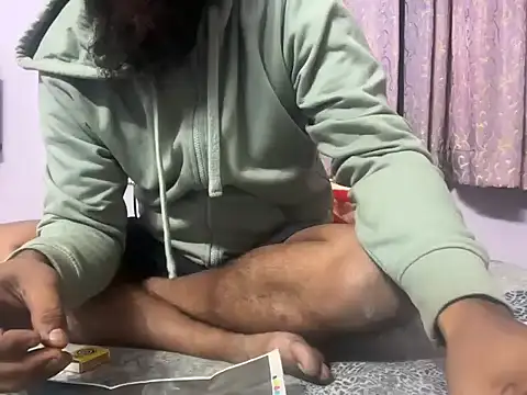 Snapshot of Matt6102 chatting on 30, 11, 2025 Matt6102 online show from 30, 11, 2025