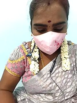 Snapshot of Tamil_riyalini12 chatting on 8, 10, 2025 Tamil riyalini12 online show from 8, 10, 2025