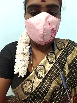 Snapshot of Tamil_riyalini12 chatting on 17, 10, 2025 Tamil riyalini12 online show from 17, 10, 2025