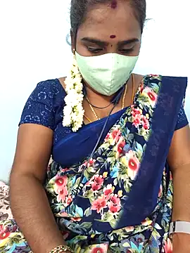 Snapshot of Tamil_riyalini12 chatting on 21, 11, 2025 Tamil riyalini12 online show from 21, 11, 2025