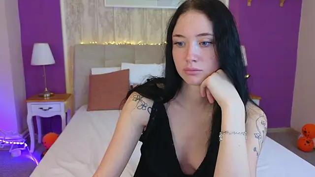 Snapshot of Ivanna__Rose chatting on 28, 11, 2025 Ivanna Rose online show from 28, 11, 2025