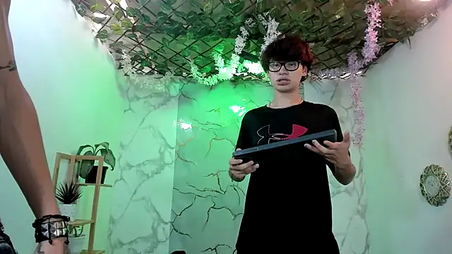 Bastian boyshot77 online show from 24, 4, 2026