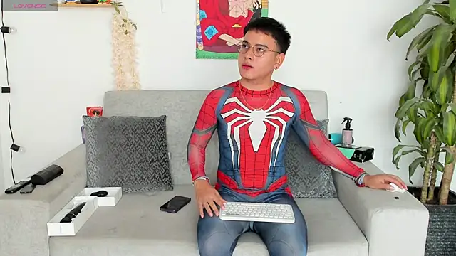 Snapshot of Young_Ben chatting on 28, 9, 2025 Young Ben online show from 28, 9, 2025