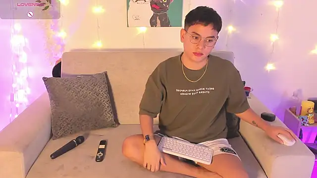 Snapshot of Young_Ben chatting on 14, 3, 2026 Young Ben online show from 14, 3, 2026