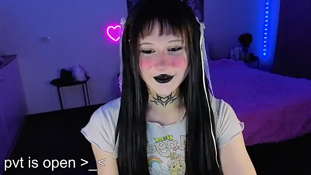 Snapshot of your_little_eva chatting on 10, 9, 2025 your little eva online show from 10, 9, 2025