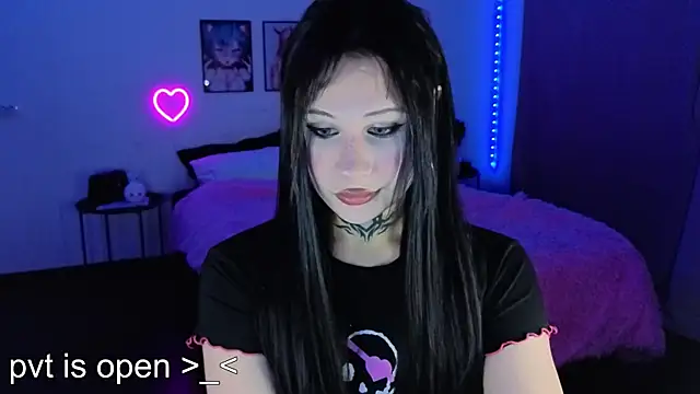 Snapshot of your_little_eva chatting on 22, 9, 2025 your little eva online show from 22, 9, 2025