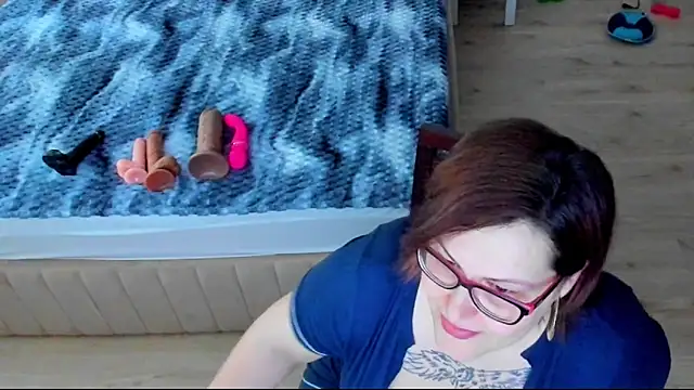 Squirt Kimm online show from 7, 5, 2026