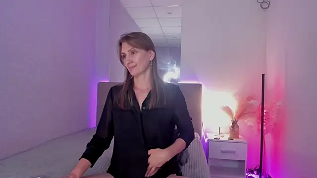 ChristyBrook online show from 16, 9, 2025