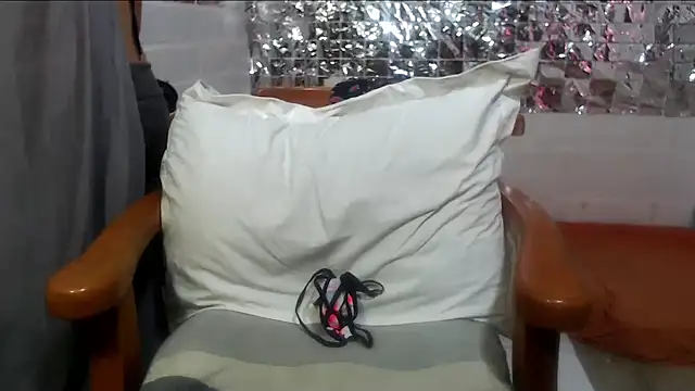 rose-crystal online show from 2, 11, 2025