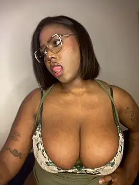 Alexia 24 online show from 16, 6, 2026