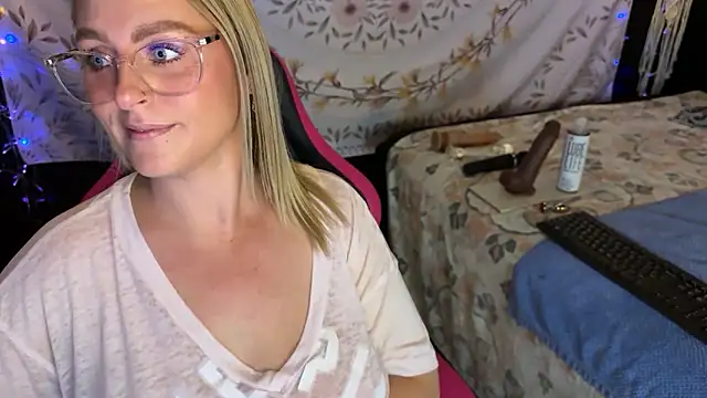 BossMomma0387 online show from 25, 11, 2025