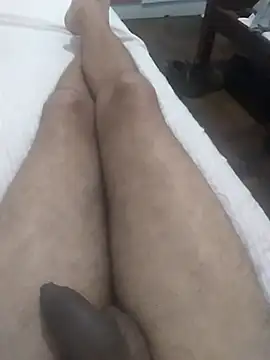 Snapshot of GuilhermeYuree chatting on 30, 11, 2025 GuilhermeYuree online show from 30, 11, 2025