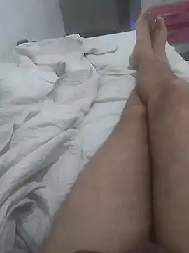 Snapshot of GuilhermeYuree chatting on 14, 12, 2025 GuilhermeYuree online show from 14, 12, 2025