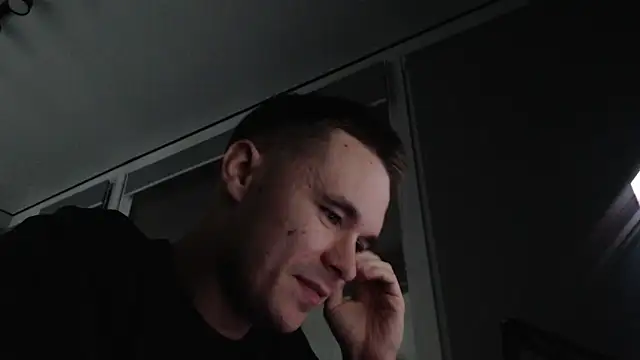 Snapshot of FreddyBredi chatting on 24, 10, 2025 FreddyBredi online show from 24, 10, 2025