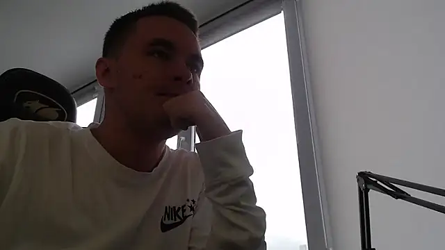 Snapshot of FreddyBredi chatting on 1, 11, 2025 FreddyBredi online show from 1, 11, 2025