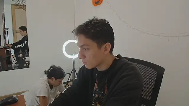 Aria Arthur online show from 12, 10, 2025