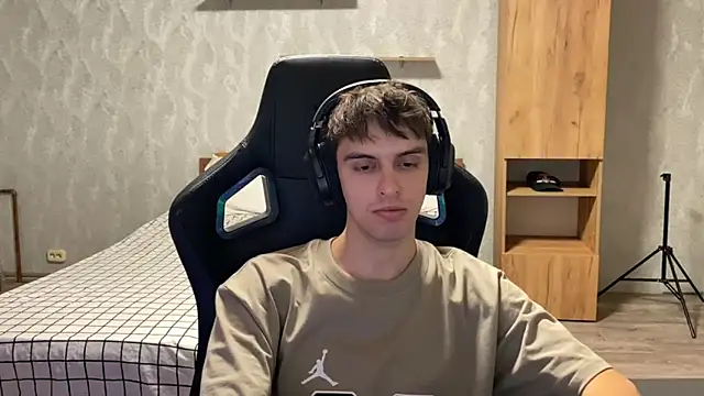 Snapshot of elliot_scott chatting on 20, 9, 2025 elliot scott online show from 20, 9, 2025