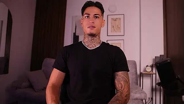 Snapshot of AxelVilla_ chatting on 19, 9, 2025 AxelVilla  online show from 19, 9, 2025