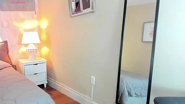 Snapshot of isabella_milf_ chatting on 17, 9, 2025 isabella milf  online show from 17, 9, 2025