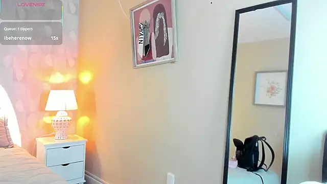 Snapshot of isabella_milf_ chatting on 20, 9, 2025 isabella milf  online show from 20, 9, 2025